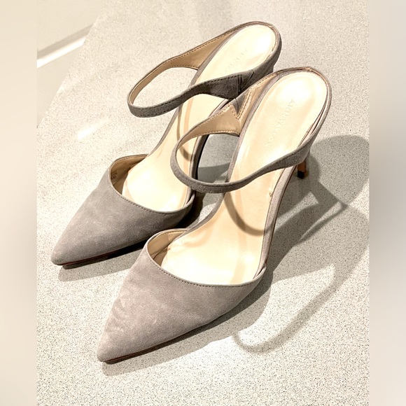 💕ANN TAYLOR💕 Ann Taylor Jodie Suede Mule Size 7.5 color: gray - Picture 2 of 7